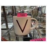 WILLIAMS SONOMA LETTER V COFFEE MUG WILLIAMS SONOMA LETTER V COFFEE MUG