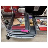 LOT OF KITCHEN / BAKING PANS MISC ALUMINUM GRIDDL LOT OF KITCHEN / BAKING PANS MISC ALUMINUM GRIDDL