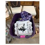 LARGE BIN OF HALLOWEEN DECOR LARGE BIN OF HALLOWEEN DECOR