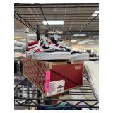VANS SHOES NICE OLD SKOOL SIZE 10.5 VANS SHOES NICE OLD SKOOL SIZE 10.5
