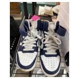 NIKE SHOES COURT BOROUGH SIZE 4Y NIKE SHOES COURT BOROUGH SIZE 4Y