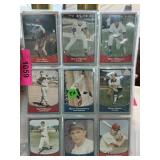 LOT OF BASEBALL CARDS LOT OF BASEBALL CARDS