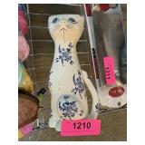 BLUE AND WHITE PORCELAIN CAT VASE BLUE AND WHITE PORCELAIN CAT VASE