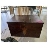 VINTAGE WOOD BOX VINTAGE WOOD BOX