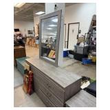 DRESSER W MIRROR & 2 PC NIGHT STAND SET DRESSER W MIRROR & 2 PC NIGHT STAND SET