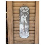 LOT OF WALL DECOR MISC OUTSIDE