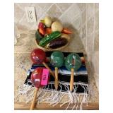 LOT OF MARACAS & DECORATIVE VEGETABLES