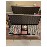 POKER CHIPS W CARDS & CASE