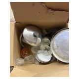 BOX LOT OF MIXED GLASSWARE / KITCHEN