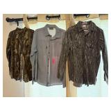 LARGE LOT OF CLOTHES HUNTING ETC SZL-XL