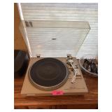 PIONEER PL-518 TURNTABLE RECORD PLAYER