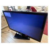 LG 55IN FLAT SCREEN TV POWERS