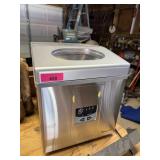 MAGIC CHEF ICE MAKER