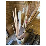LARGE BUCKET OF TRIM & MORE IN CORNER TILE+