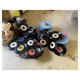 VERY LARGE LOT OF SINGLES RECORDS