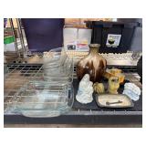 LOT OF MIXED KITCHEN / GLASSWARE / VASE ETC