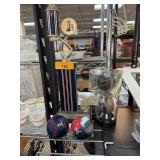 LOT OF BASEBALLS / 3 TENORS BALL MORE