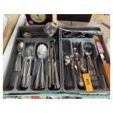 LOT OF MIXED FLATWARE