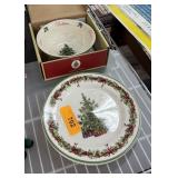 CHRISTMAS SPODE BOWL / 2PC PLATES