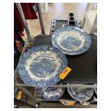 2PC BLUE & WHITE OLDE STAFFORDSHIRE COLONIAL VILL