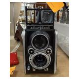 VINTAGE FERRANIA ELIOFLEX  2 6X6 PSEUDO TLR CAMERA