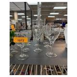 LOT OF MIXED GLASSWARE