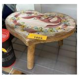 COUNTRY HEART SHAPED BARSTOOL