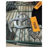 PAIR OF HANDCUFFS W KEY