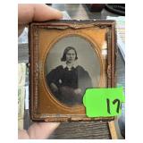 ANTIQUE DAGUERROTYPE PHOTO