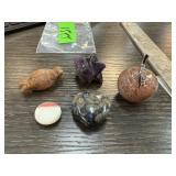 LOT OF CARVED SEMI PRECIOUS STONES