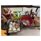 CONTENTS OF SHELF LOT OF CHRISTMAS ORNAMENT