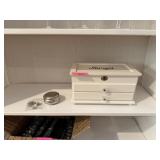 PRETTY JEWELRY BOX SOME EARRINGS / ANIMAL PINS+ PRETTY JEWELRY BOX SOME EARRINGS / ANIMAL PINS+