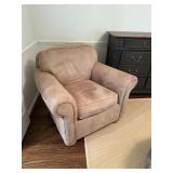 COMFY MICROFIBER OVERSIZED CHAIR COMFY MICROFIBER OVERSIZED CHAIR