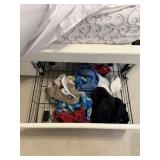LOT OF BATHING SUITS / LULULEMON MORE LOT OF BATHING SUITS / LULULEMON MORE