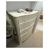 CHEST OF DRAWERS & MATCHED NIGHT STAND CHEST OF DRAWERS & MATCHED NIGHT STAND