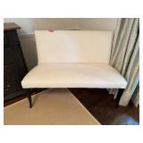 SETTEE / BENCH SETTEE / BENCH