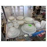 LOT OF VINTAGE ANCHOR HOCKING MILK GLASS CHINA