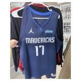 MAVERICKS BASKETBALL JERSEY REDICK/ NIKE SZ L