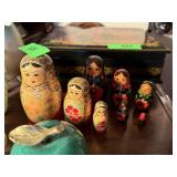 LOT OF RUSSIAN NESTING DOLLS LOT OF RUSSIAN NESTING DOLLS