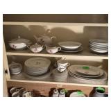 LOT OF ROYAL SIGNET GERMAN CHINA SET LOT OF ROYAL SIGNET GERMAN CHINA SET