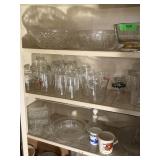 LARGE LOT OF MIXED GLASS / CRYSTAL BARWARE ETC LARGE LOT OF MIXED GLASS / CRYSTAL BARWARE ETC
