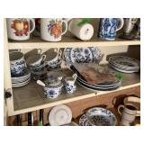 LOT OF HUTSCHENREUTHER BLUE ONION DISHES LOT OF HUTSCHENREUTHER BLUE ONION DISHES