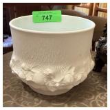 KAISER BISQUE PORCELAIN BOWL /PLANTER SHELLS THEME KAISER BISQUE PORCELAIN BOWL /PLANTER SHELLS THEME