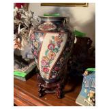 LARGE PORCELAIN VASE LARGE PORCELAIN VASE