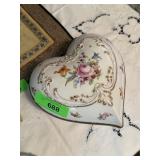 LG ANTIQUE RICHARD KLEMM DRESDEN PORCELAIN HEART LG ANTIQUE RICHARD KLEMM DRESDEN PORCELAIN HEART