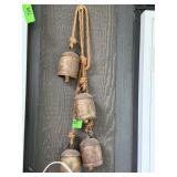 LOT OF VINTAGE HANDMADE COWBELLS BELLS LOT OF VINTAGE HANDMADE COWBELLS BELLS