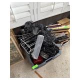 LARGE BIN OF MIXED METALWARE STANDS / DECOR ETC LARGE BIN OF MIXED METALWARE STANDS / DECOR ETC