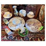 LARGE LOT OF MIXED CHINA / PORCELAIN LARGE LOT OF MIXED CHINA / PORCELAIN