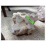 LARGE QUARTZ CRYSTAL CLUSTER LARGE QUARTZ CRYSTAL CLUSTER