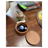 BOEHM PORCELAIN BIRD WOOD BOX W MARBLES BOEHM PORCELAIN BIRD WOOD BOX W MARBLES